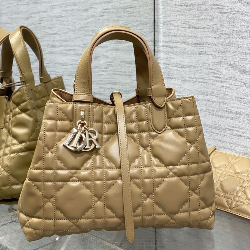 chr1st1an D10r shopping bags